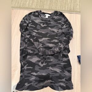 Athleta Black and Gray Camouflage Top